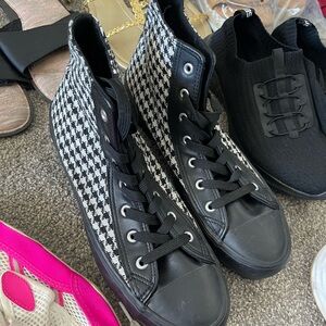 Mudd Jupiter Black and White Houndstooth High-Top Sneakers Size 11 $35